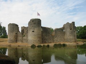 La Vie Campsite: Commequiers Castle